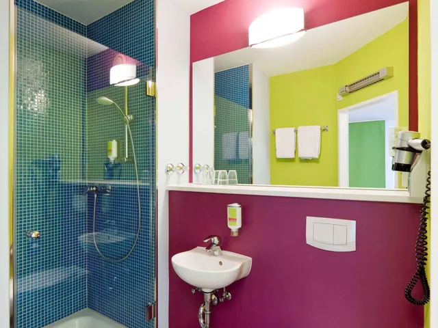 Room, Double Bed, Ibis Styles Dusseldorf - Neuss 1/1