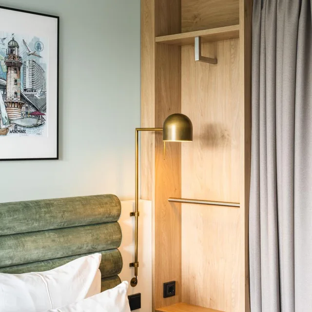 Deluxe, King Bed, Lateral Side Sea View، a-ja Warnemuende. Das Resort 6/7