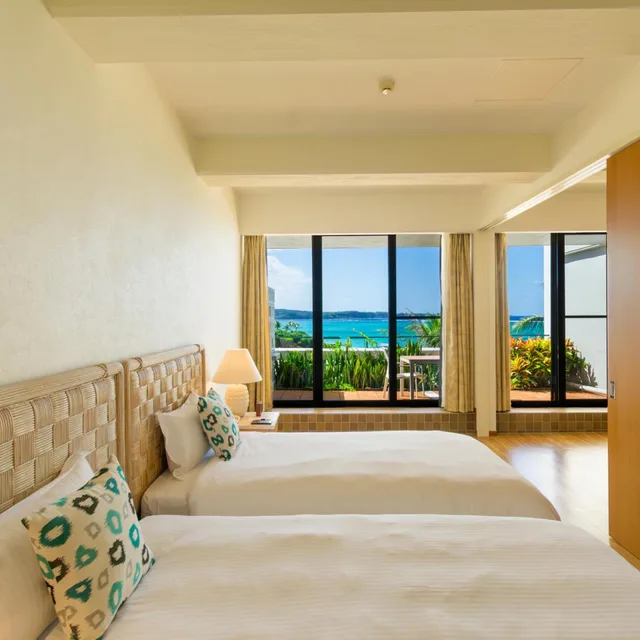 Club, Premier, Ocean Front, Lounge Access, Hotel Moon Beach Okinawa 1/3