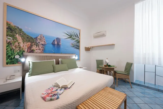 غرفة عائلية بسرير مزدوج وسريرين منفصلين، Sharon House 4/10