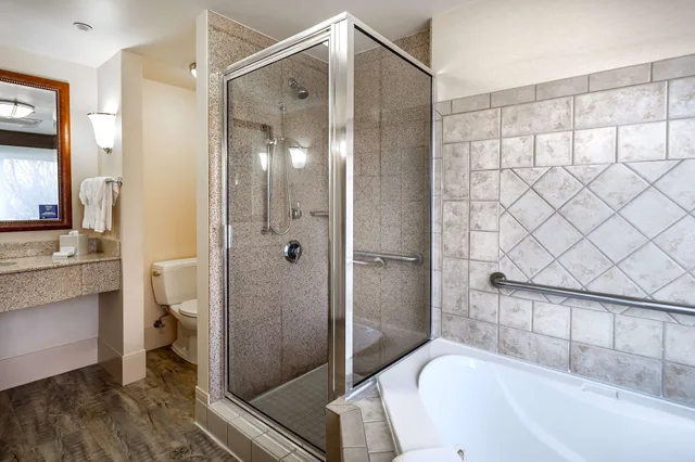 جناح بسرير كينج بغرفة نوم واحدة، Hilton Garden Inn Wooster 3/6