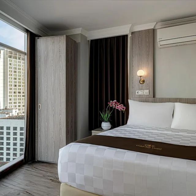 شقة، Goldvitel Hotel Surabaya 2/5