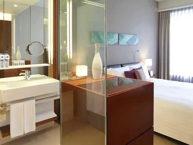 غرفة سوبيريور بسرير كوين، Novotel Citygate Hotel Hong Kong 3/7