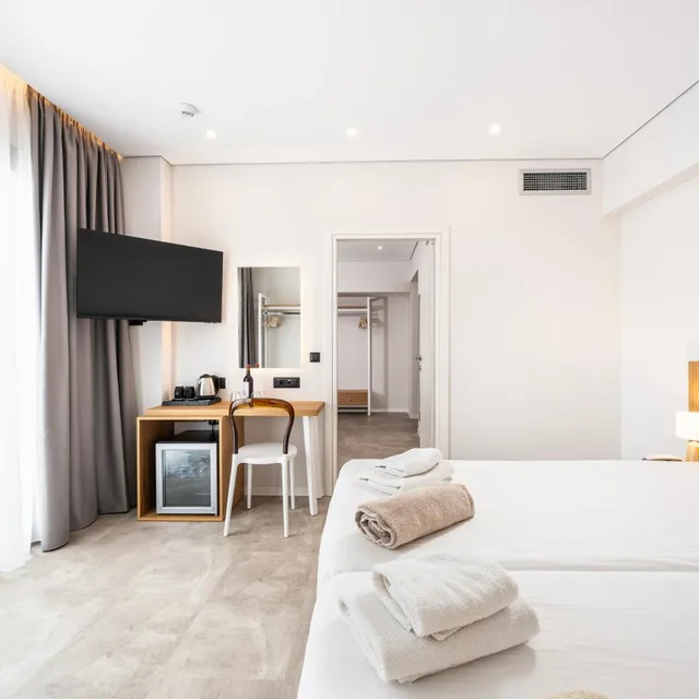 غرفة مزدوجة سوبيريور بإطلالة على البحر، Athina Palace Resort & Spa 9/10