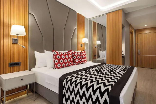 غرفة قياسية بسريرين منفصلين، Ramada Encore by Wyndham Istanbul Sisli 3/8