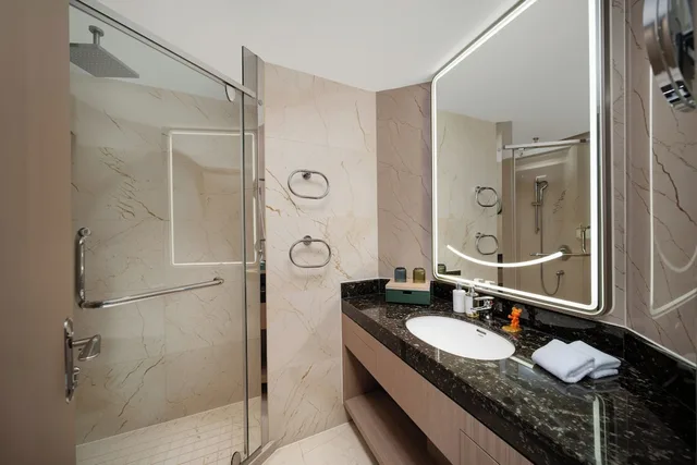 غرفة قياسية بسرير كينج، Holiday Inn Jiaxing Nanhu by IHG 3/4