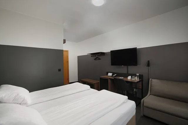 غرفة قياسية بسريرين منفصلين، Hotel Ork 1/10