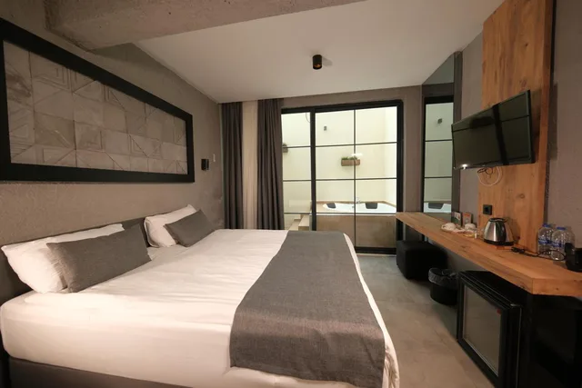 جناح بجاكوزي، Mielo Lara Hotel 1/10