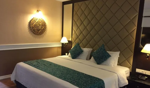 Pines, Double or Twin Bed، Century Pines Resort 2/4