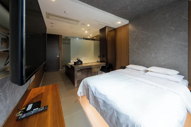 Semi Room, Suite, Twin Beds، Hotel The Designers Hongdae 7/10