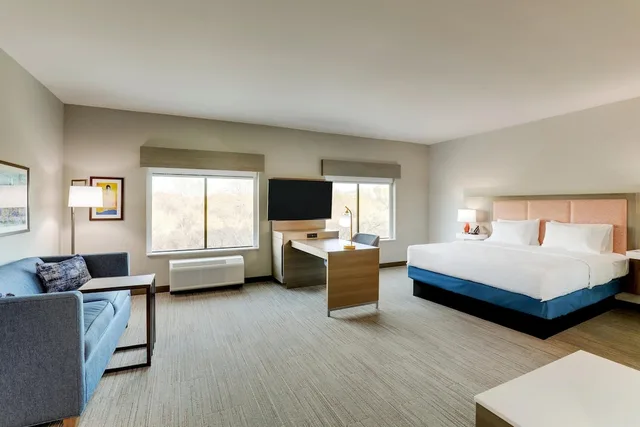 Studio, Suite, King Bed, Sofa, Hampton Inn & Suites Weatherford 2/10
