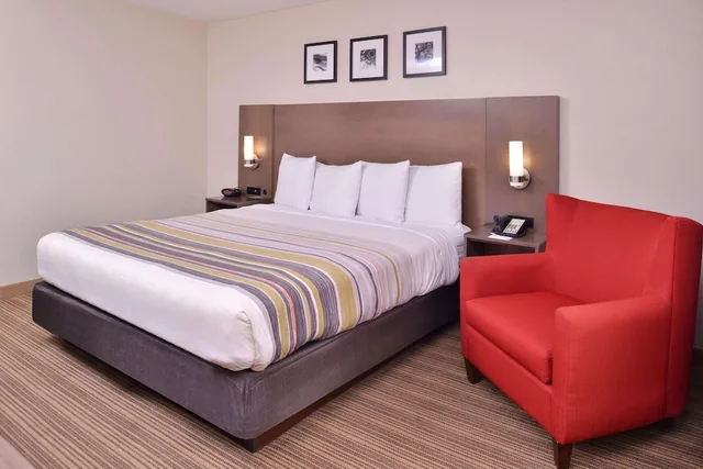 غرفة بسرير كينج، Country Inn Suites By Radisson Omaha Airport Ia 1/5