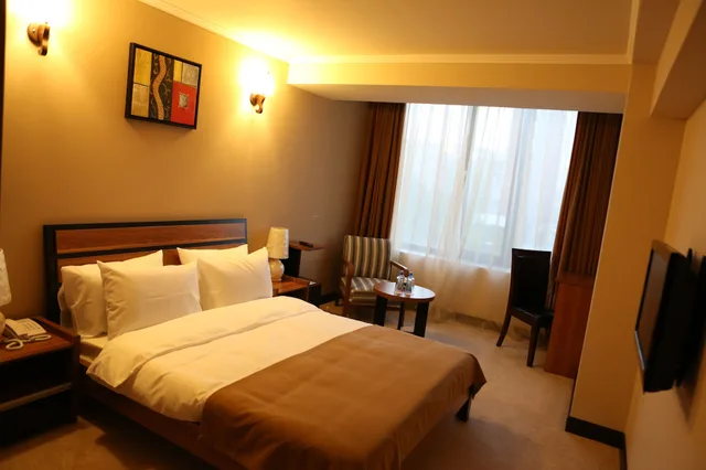جناح فاخر بسرير كينج، Nairi Hotel 1/5