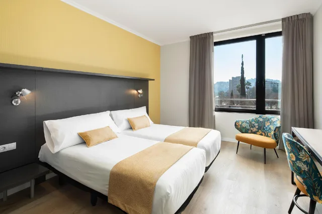 غرفة سوبيريور بثلاثة أسرّة مع سرير إضافي، Hotel Alimara 1/4