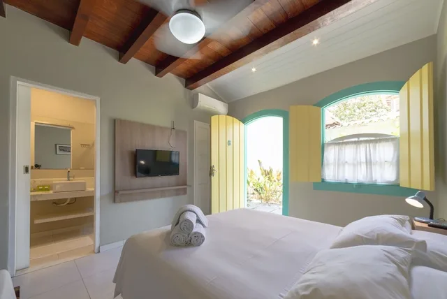 Colonial, Triple, 1 Double and 1 Single Bed، POUSADA VILA DO PORTO 4/10
