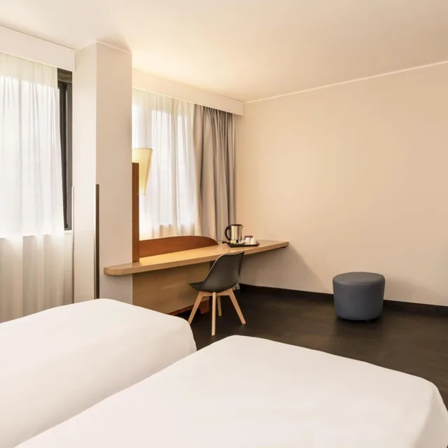 غرفة سوبيريور بسرير فردي، Mercure Roma West 8/10