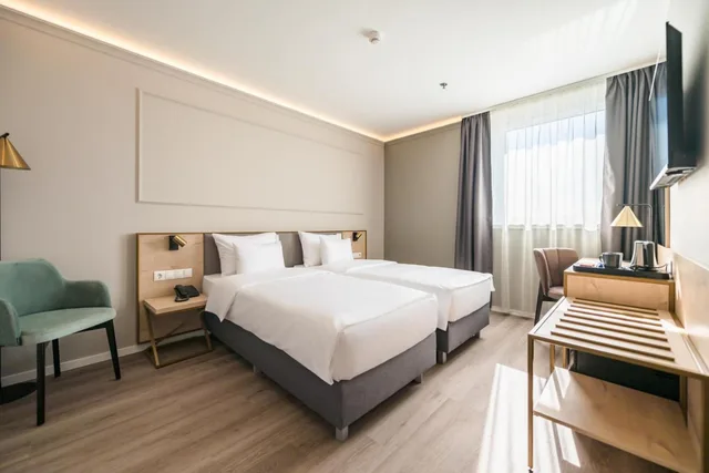 غرفة سوبيريور مع سرير إضافي، Expo Tower Hotel by Mellow Mood Hotels 1/1