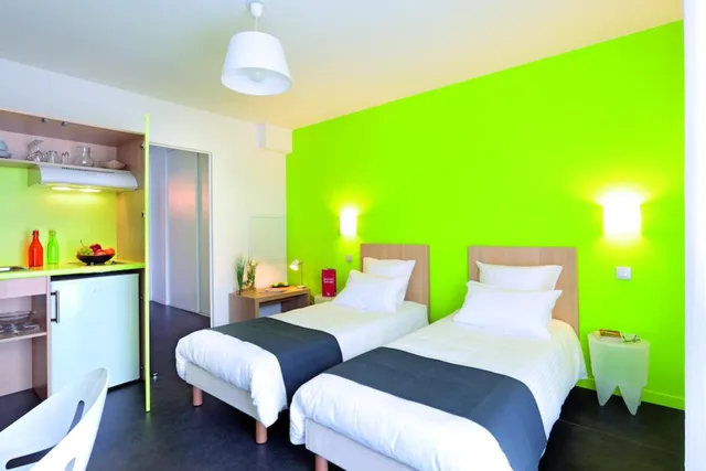 استوديو بسريرين، Appart City Confort Tours 1/1