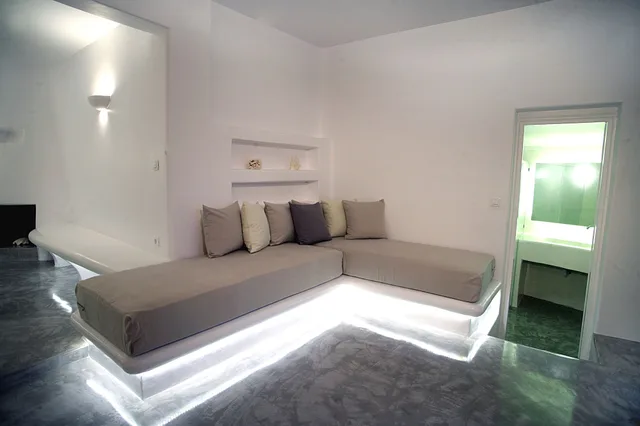 جناح سوبيريور بسرير كوين وسريرين منفصلين بإطلالة على البحر، Flaskos Suites 1/5