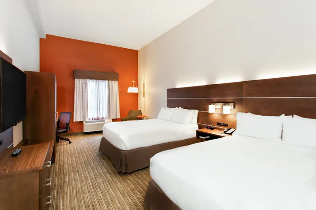 غرفة بسريرين مزدوجين لذوي الإعاقة، Holiday Inn Express Lake Wales N-Winter Haven 3/6