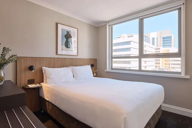 Petite Queen.، Pensione Hotel Perth 1/6