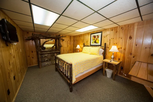 Signature, Suite, 2 Double Beds, King and Queen Bed, Bunk Bed, Hot Tub, Log Cabin Lodge Suites 2/3