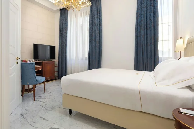 غرفة بسرير كوين، Ortea Palace Hotel, Sicily, Autograph Collection 1/5