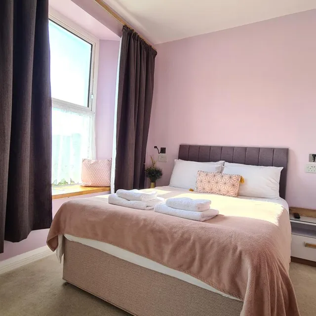غرفة بسرير مزدوج بحوض استحمام، The Torland Hotel 1/10