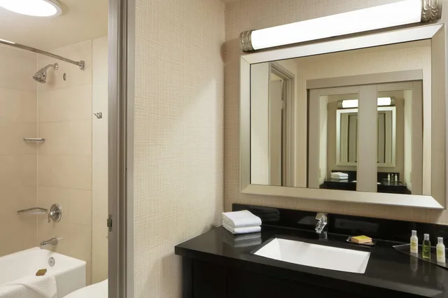 جناح عائلي، DoubleTree by Hilton Hotel San Diego - Hotel Circle 4/4
