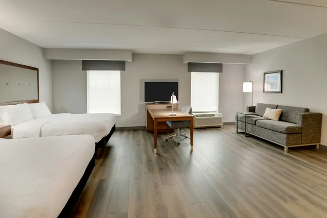استوديو بسريرين كوين، Hampton Inn & Suites Rome 4/10