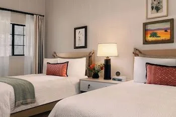 غرفة ديلوكس بسريرين مزدوجين، Paso Robles Inn 1/1