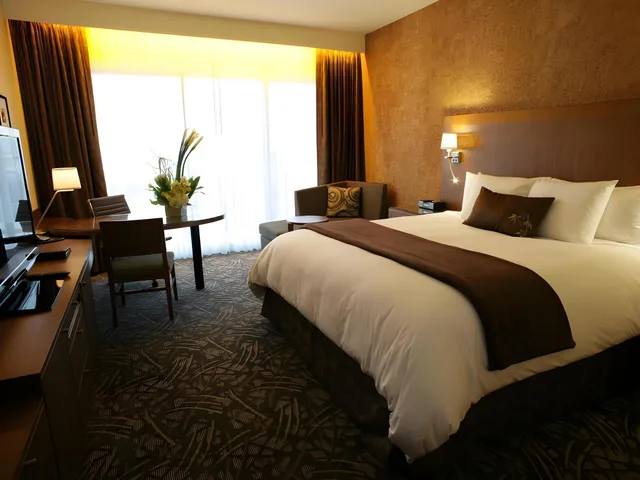 غرفة بسرير كينج، Miyako Hybrid Hotel 2/3