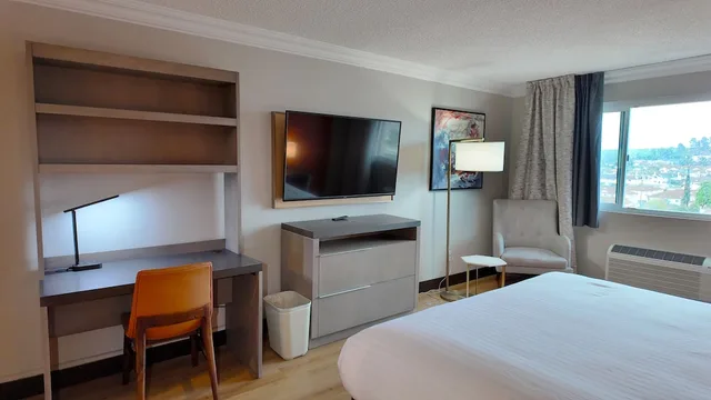 غرفة ديلوكس مفردة بسرير كينج، Lincoln Hotel Monterey Park Los Angeles 5/10