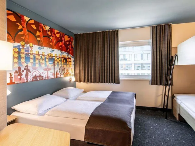 Room, Quadruple, Bunk Bed, B&B Hotel Muenchen City-West 1/1