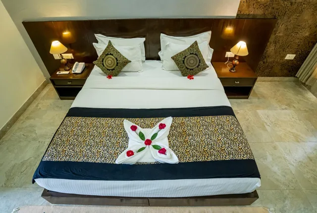 Deluxe, King Bed, Spree Jungle Vilas Resort 5/6