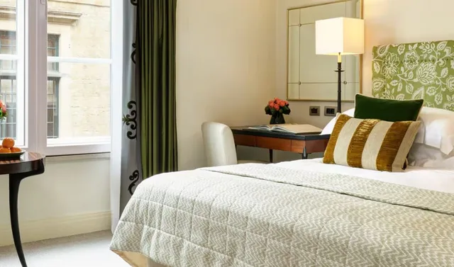 غرفة كلاسيكية بسرير مزدوج، Hotel Amigo 3/6