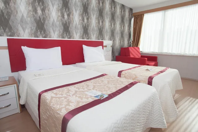 غرفة قياسية بسرير مزدوج أو سريرين منفصلين، Konaks Hotel 1/1