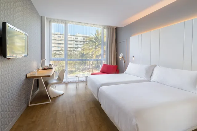 Superior, King Bed, Occidental Atenea Mar 1/5