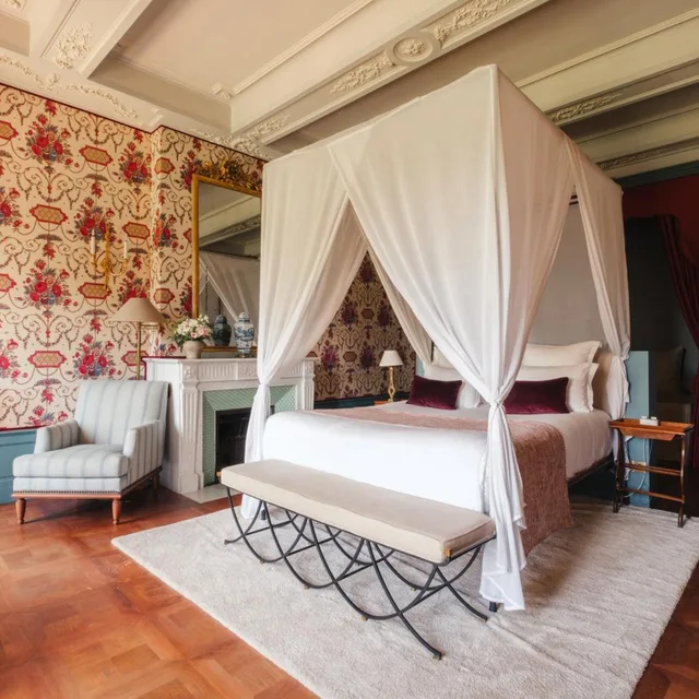 جناح بريستيج، Chateau de Fonscolombe 3/10