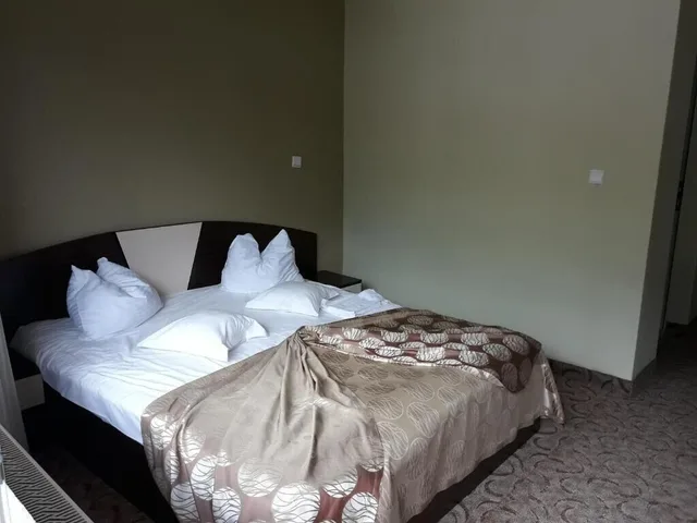 غرفة قياسية ثلاثية بثلاثة أسرّة، Hotel Iri 5/10