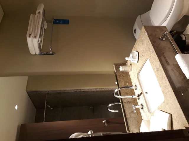 غرفة قياسية بسرير كوين، Hampton by Hilton Cartagena 5/7