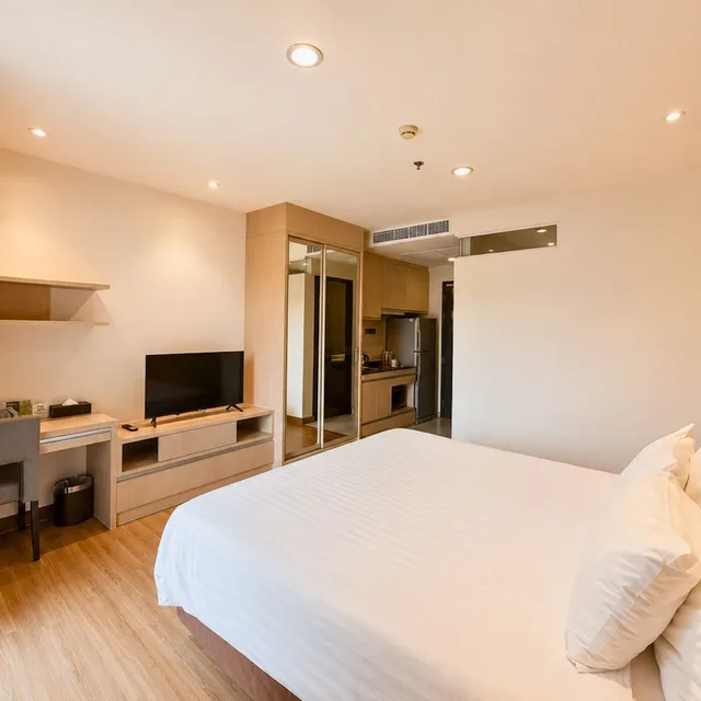 غرفة سوبيريور بسرير كينج، Park Village Rama II 2/10
