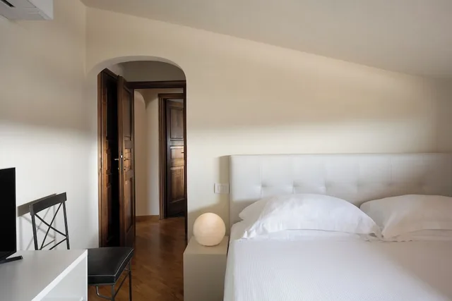 بنتهاوس بانورامي بسريرين كوين مع أريكة، Relais Piazza Signoria 4/5