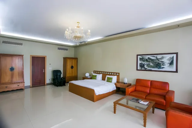 جناح جونيور، Lagos Oriental Hotel 1/1