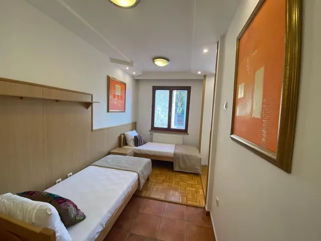 غرفة رباعية بشرفة، Hotel Berr 1/5