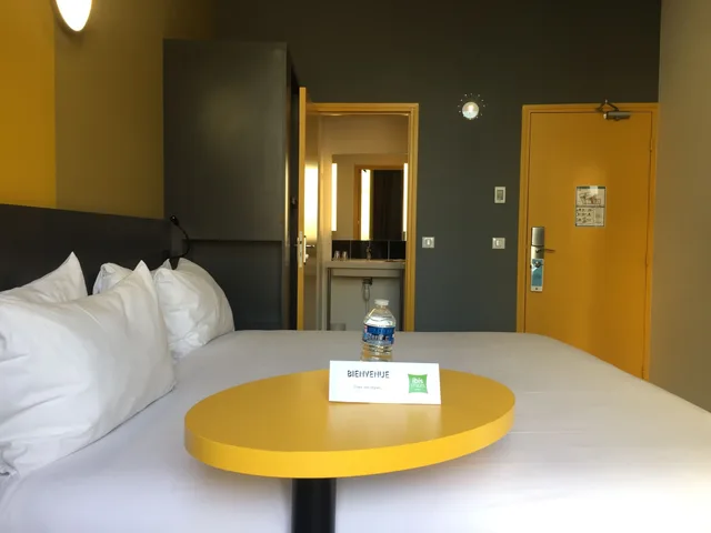 Standard, Double Bed, Ibis Styles Marseille Vieux Port 3/10