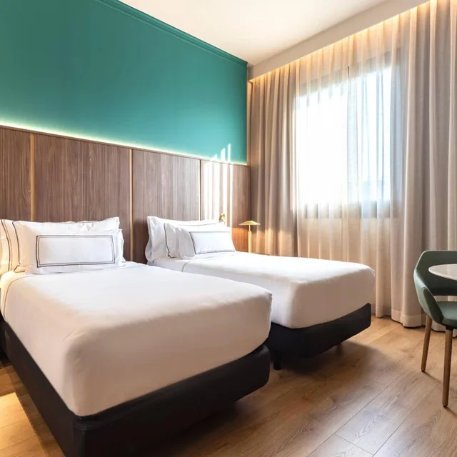 غرفة بريميوم بسرير مزدوج، Melia Milano Hotel 5/9