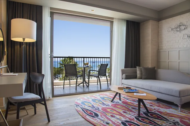 Deluxe Room Direct Sea View، Acanthus and Cennet Barut Collection 7/9