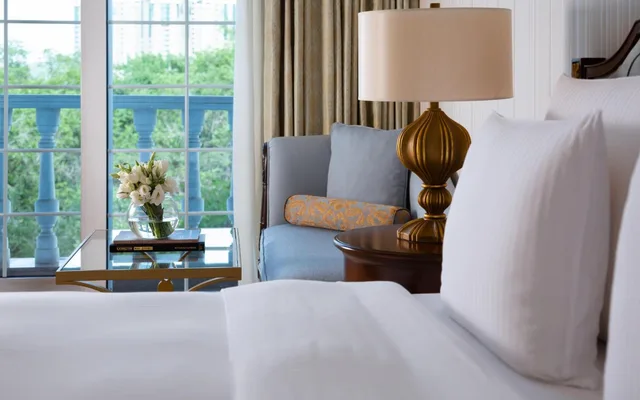 غرفة ديلوكس بسرير كينج بإطلالة على المتنزه، Rixos Almaty Hotel 2/4