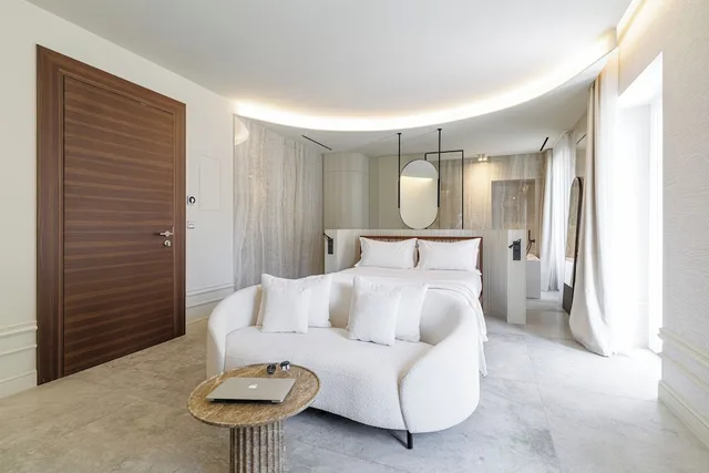 جناح سوبيريور بسرير كوين بشرفة، Le Dortoir Multi Storey Luxury Suites 7/10